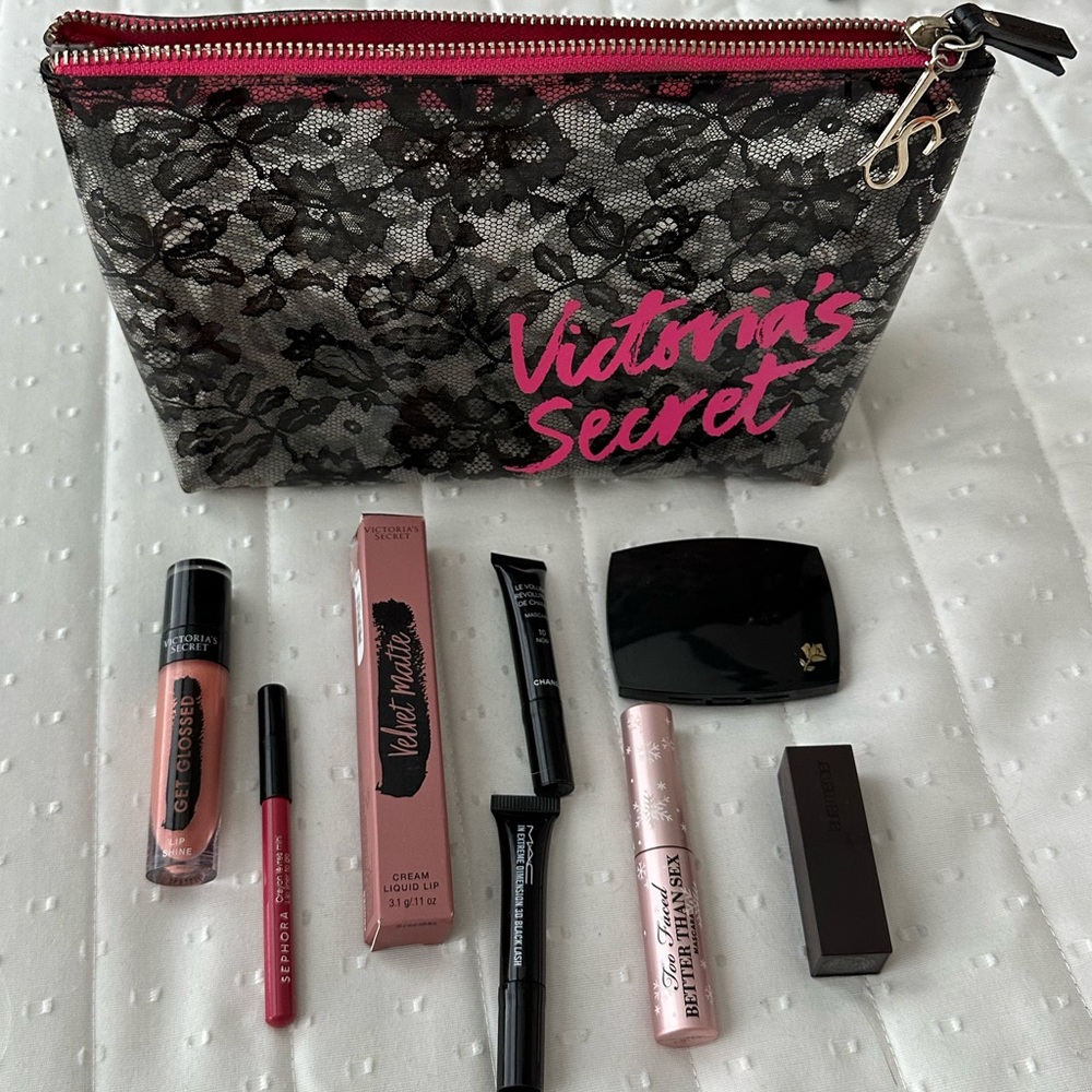 NEW! Makeup Bundle